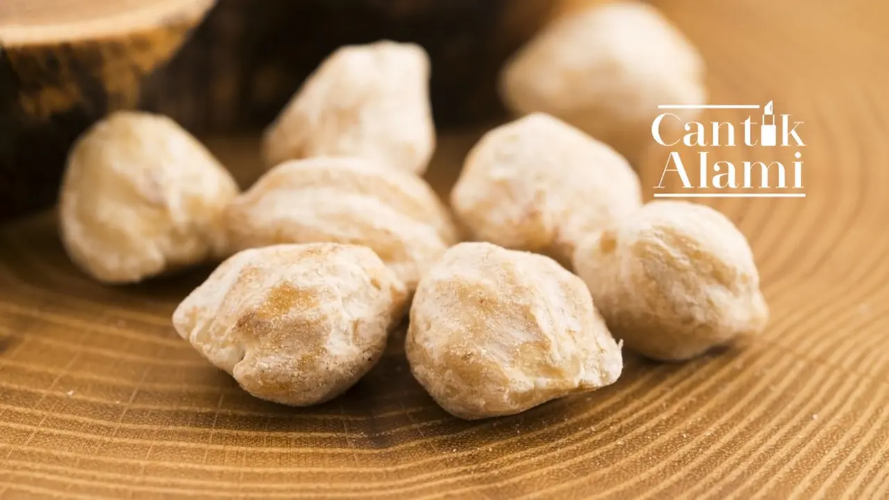 Cantik Alami: Tebalkan Alis dengan Minyak Kemiri