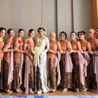 Para Bridesmaid Syifa Hadju saat Akad Nikah. [@tengkunadiraadn]