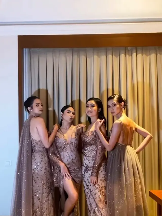 Potret 7 Artis di Pernikahan Vidi Aldiano dan Sheila Dara, Tampil Glamor