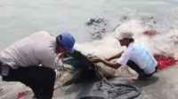Kapal Nelayan Terbelah Saat Hendak Memasuki Muara di Pemalang, Begini Kisahnya