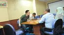 Kedatangan Ben kali ini karena adanya panggilan dari Ketua KPAI Asrorun Ni'am Sholeh, karena diketahui berebutan hak asuh atas anak semata wayang, Sienna Ameerah Kasyafani. (Liputan6.com/Panji Diksana)