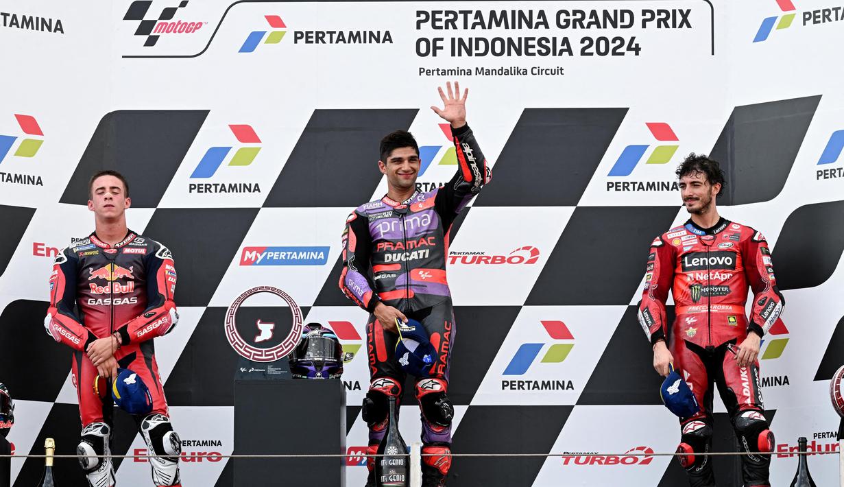 <p>Kemenangan ini membuat Jorge Martin kian kokoh di posisi teratas klasemen MotoGP 2024 dengan 366 poin. (SONNY TUMBELAKA/AFP)</p>