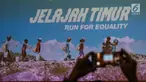 Layar Jelajah Timur - Run for Equality ditampilkan pada media briefing di Jakarta, Senin (30/9/2019). Run for Equality yang akan berlangsung pada 19 Oktober mendatang diikuti sekitar 50 pelari dan publik yang akan berlari sejauh 57 km melintasi kabupaten Ende – Nagekeo. (Liputan6.com/Fery Pradolo)