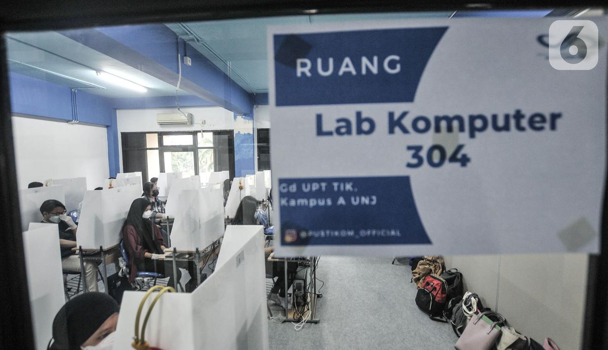 FOTO: Melihat Pelaksanaan UTBK SBMPTN 2021 - News Liputan6.com