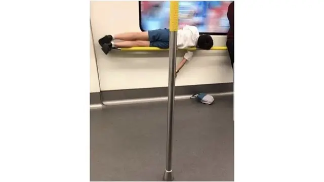 Orang Tidur Sembarangan