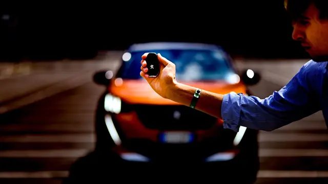 Fitur Keselamatan Penguncian Kendaraan secara Otomotis di Peugeot 2008 (Ist)