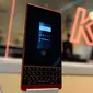 Smartphone BlackBerry Key2 ditampilkan dalam gelaran Mobile World Congress (MWC) 2019 di Barcelona, Spanyol, Rabu (27/2). (Photo by Josep LAGO / AFP)