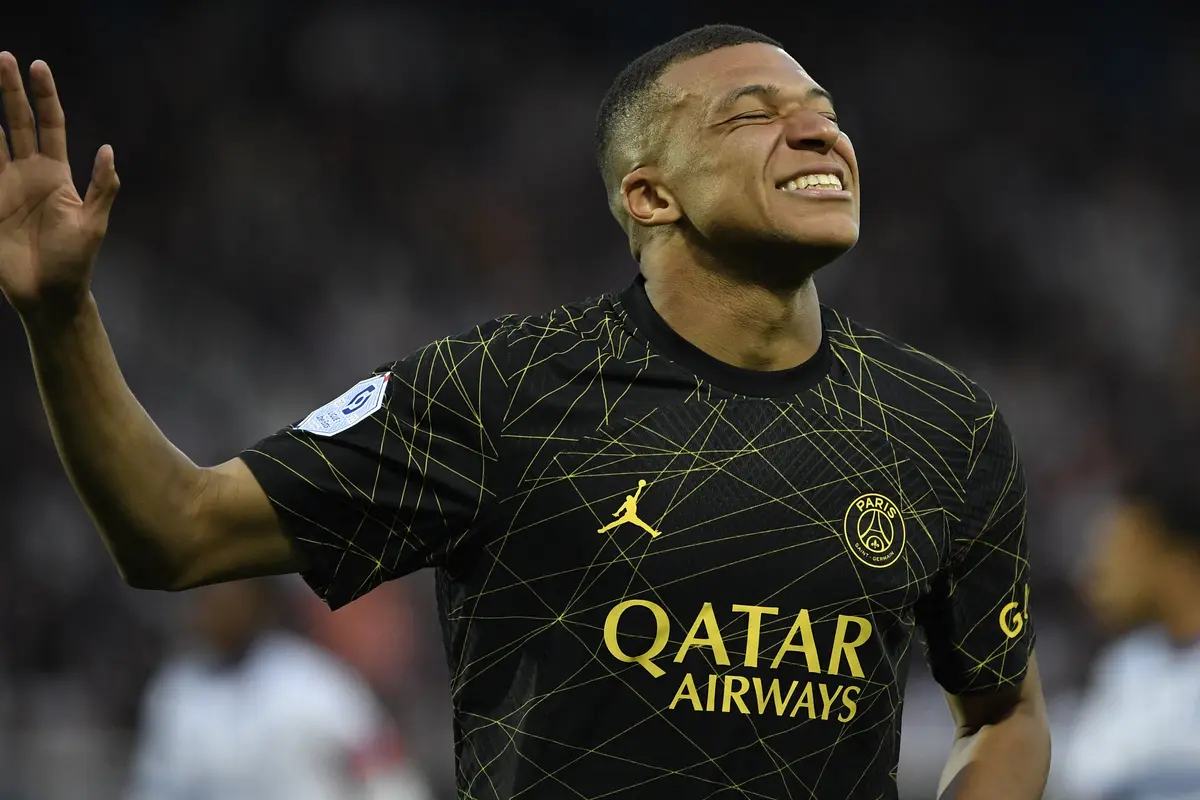 Kylian Mbappe - Paris Saint-Germain - PSG