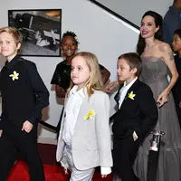 Sikap Angelina Jolie dikabarkan bisa membuat dirinya kehilangan hak asuh keenam anaknya dalam proses perceraian dengan Brad Pitt. (DIA DIPASUPIL  GETTY IMAGES NORTH AMERICA  AFP)