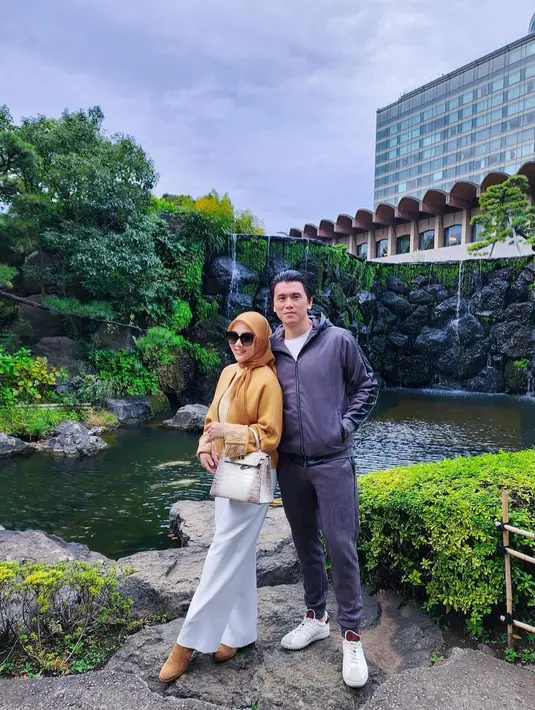 Syahrini selalu anggun [Instagram/princessyahrini]
