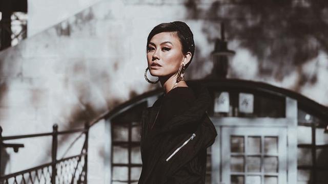 6 Transformasi Rambut Agnez Mo yang Curi Perhatian, dari Cepak Hingga Cornrow