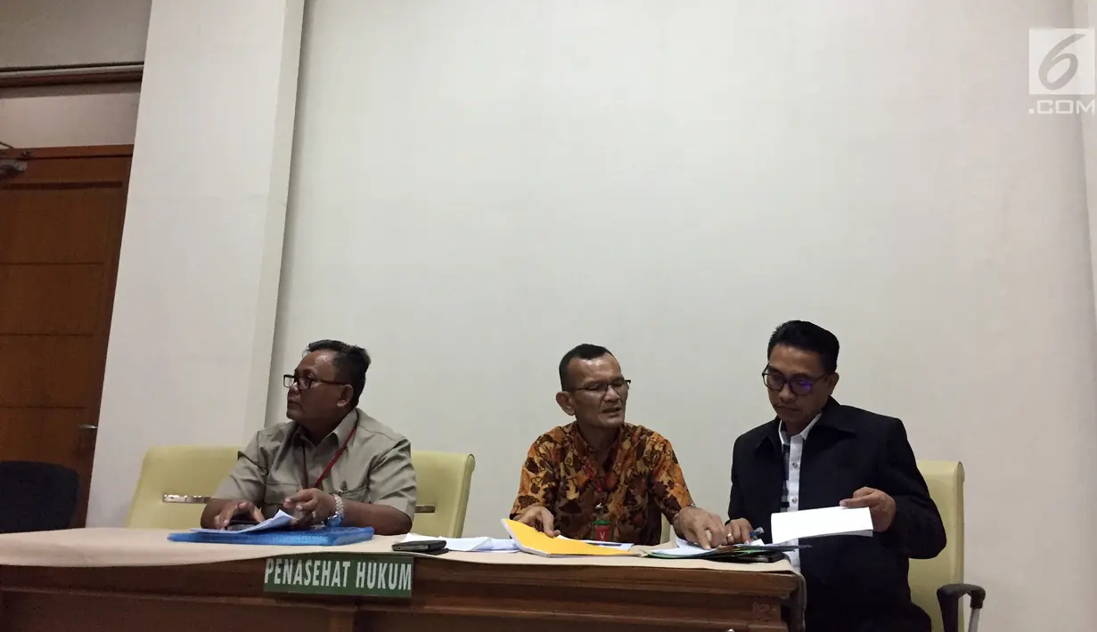 Jalannya sidang praperadilan pengacara publik LBH Jakarta Alldo Felix Januardy melawan polisi di PN Jakarta Selatan, Senin (29/1). Alldo bersama LBH Jakarta, KontraS, dan Komunitas Ciliwung Merdeka mengajukan praperadilan. (Liputan6.com/Immanuel Antonius)