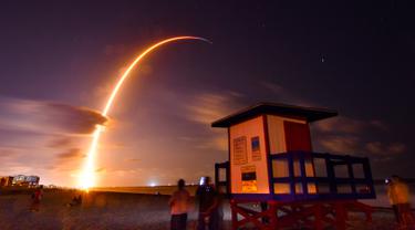 SpaceX Luncurkan 60 Satelit Starlink ke Orbit