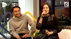 Raisa membuka cerita seru ketika ia merekam single terbarunya. Ternyata, ia rekaman sambil makan rujak.
