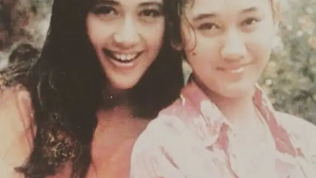 [Bintang] Paramitha Rusady dan Nike Ardilla