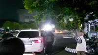 KPK Jemput Istri Bupati Pemalang Dini Hari, Begini Reaksinya