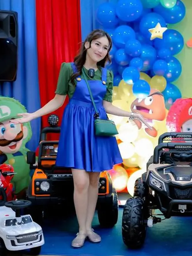 Ayu Ting Ting Kompak dengan Bilqis Saat Rayakan Ulang Tahun Keponakan Ke-2. [@ayutingting92]