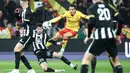 Bermain di kandang sendiri, Stade Bollaert-Delelis, RC Lens tampil beringas dengan menorehkan skor 5-1. (AFP/Sameer Al-Doumy)