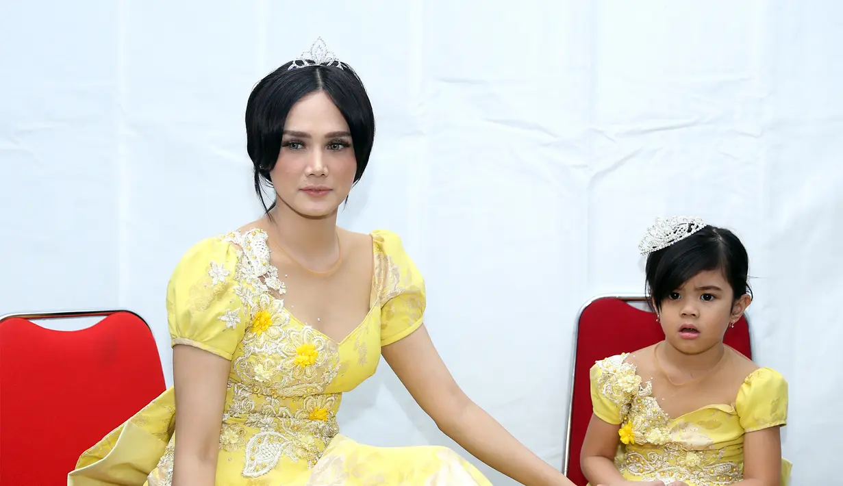 Safeea Ahmad yang kini telah menjalani pendidikan di taman kanak-kanak (TK) memang lucu dan menggemaskan. Tak heran lantaran sang ibu, Mulan Jameela pun memiliki paras yang cantik pula. (Andy Masela/Bintang.com)