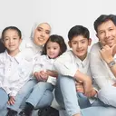 Fairuz A Rafiq & Sonny Septian Beri Karyawan Kado Ultah Tiket Konser BTS