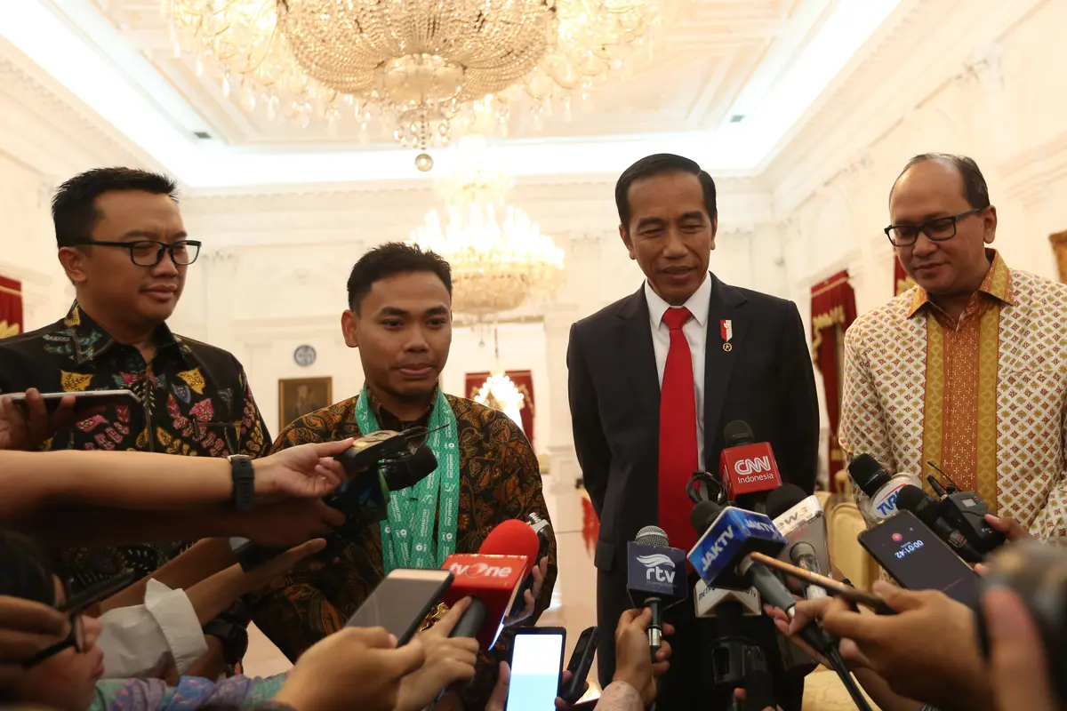 Presiden Jokowi Terima Lifter Eko Yuli Irawan di Istana