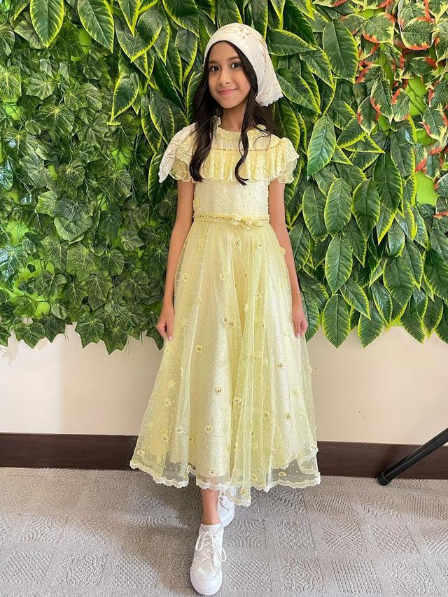 Gaya Quinn Salman dengan Busana Colorful, Ceria Banget