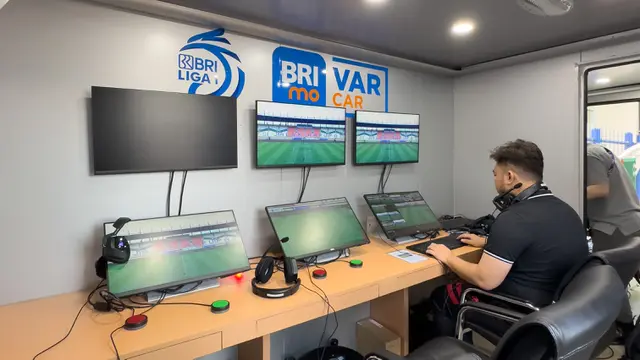 Melihat Modifikasi Fuso Canter yang Disulap Jadi VAR Mobile BRI Liga 1 (ist)
