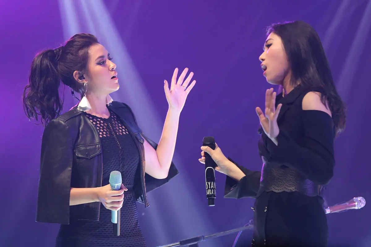 [Bintang] Showcase Raisa x Isyana Sarasvati
