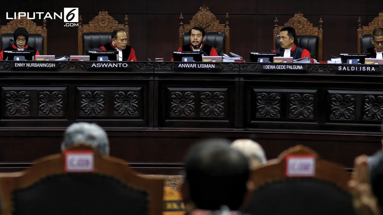 Banner Putusan MK Sengketa Pilpres 2019