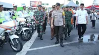 Kapolres Banyuwangi AKBP Taufik Herdiansah Zeinardi usai Apel Gabungan Operasi Ketupat Semeru 2019 digelar di pelataran Pelabuhan ASDP Ketapang Banyuwangi.