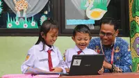 Sekolah Langganan Banjir Berinovasi Buat Sudut Baca Digital