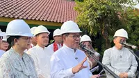 Gubernur DKI Jakarta Pramono Anung Perintahkan Evaluasi Bangunan Sekolah Rusak (Winda Nelfira/Liputan6.com)