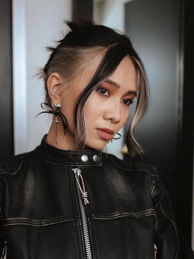 Jadi Penyanyi Indonesia Pertama di Jimmy Kimmel Live, Niki Zefanya Tampil dengan Gaya Vintage RocknRoll