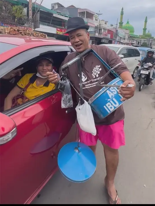 Hotman Paris Hutapea (Instagram/hotmanparisofficial)