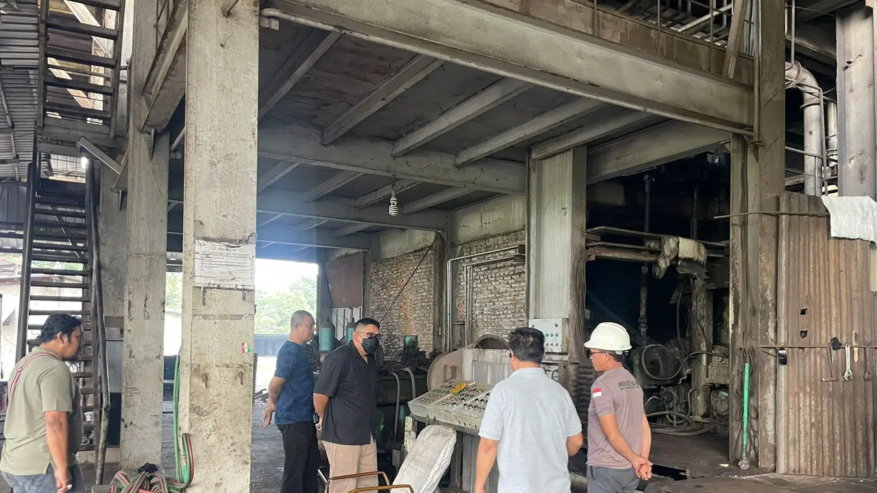 Lokasi kejadian meledaknya tungku peleburan besi yang mengakibatkan tiga korban jiwa mengalami luka bakar. Foto: (Istimewa)