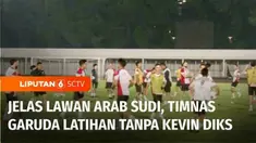 Timnas Indonesia kembali menggelar latihan secara terbuka di Stadion Madya Gelora Bung Karno, Minggu petang kemarin. Latihan ini dijalani para pemain squad Garuda dalam persiapan jelang laga melawan Arab Saudi di Kualifikasi Piala Dunia 2026 zona Asi...