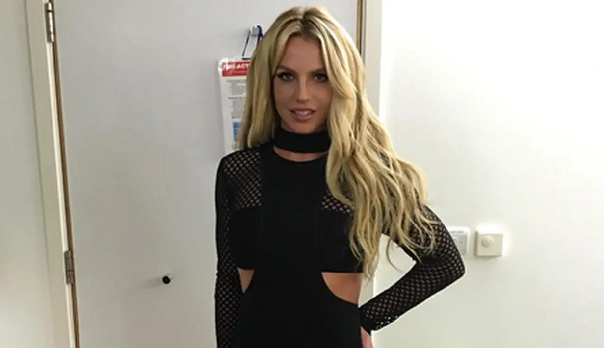 Britney Spears, salah satu penyanyi Hollywood yang terkenal dengan suaranya yang begitu menggelegar. Ia pun juga tak pernah lepas dari sorotan publik terkait dengan kehidupannya dari segi apapun. (Instagram/britneyspears)
