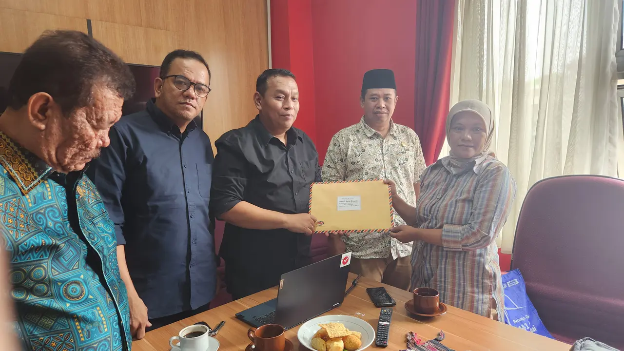 Fraksi PDIP DPRD Kota Depok Terima Perwakilan Orang Tua Siswa SDN Pondok Cina 1