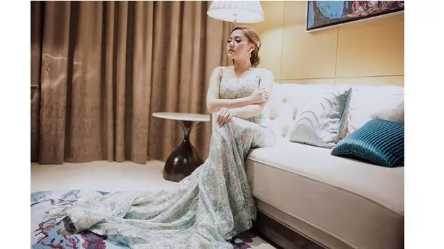 Hamil Anak Kedua, Ini 6 potret Terbaru Vicky Shu yang Tetap Memesona