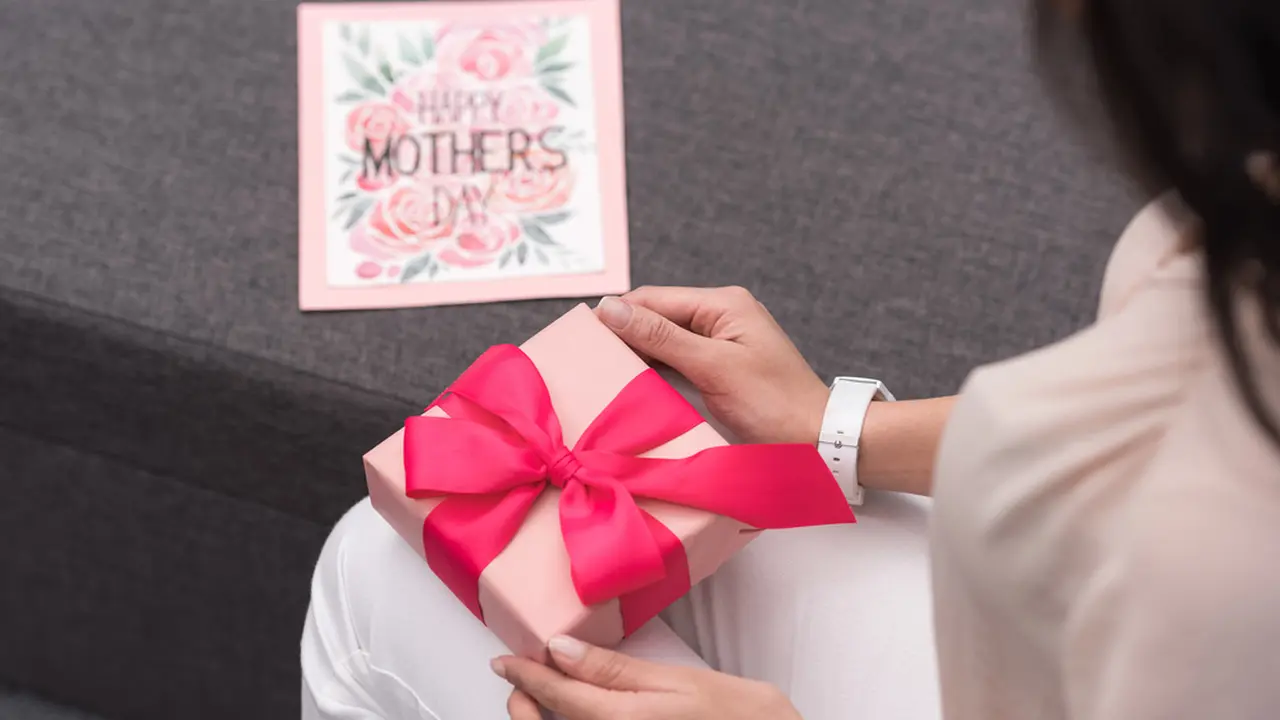 Hadiah Hari Ibu yang Berkesan dengan FFAR Sigma Spirit Parfum Unisex Clean Elegan
