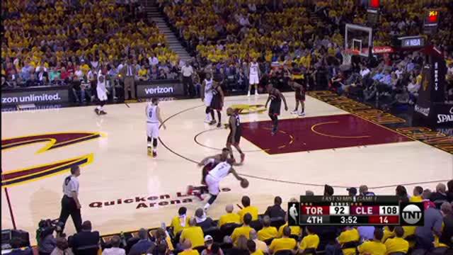 5 aksi terbaik di laga playoff NBA pada Senin 2 Mei 2017