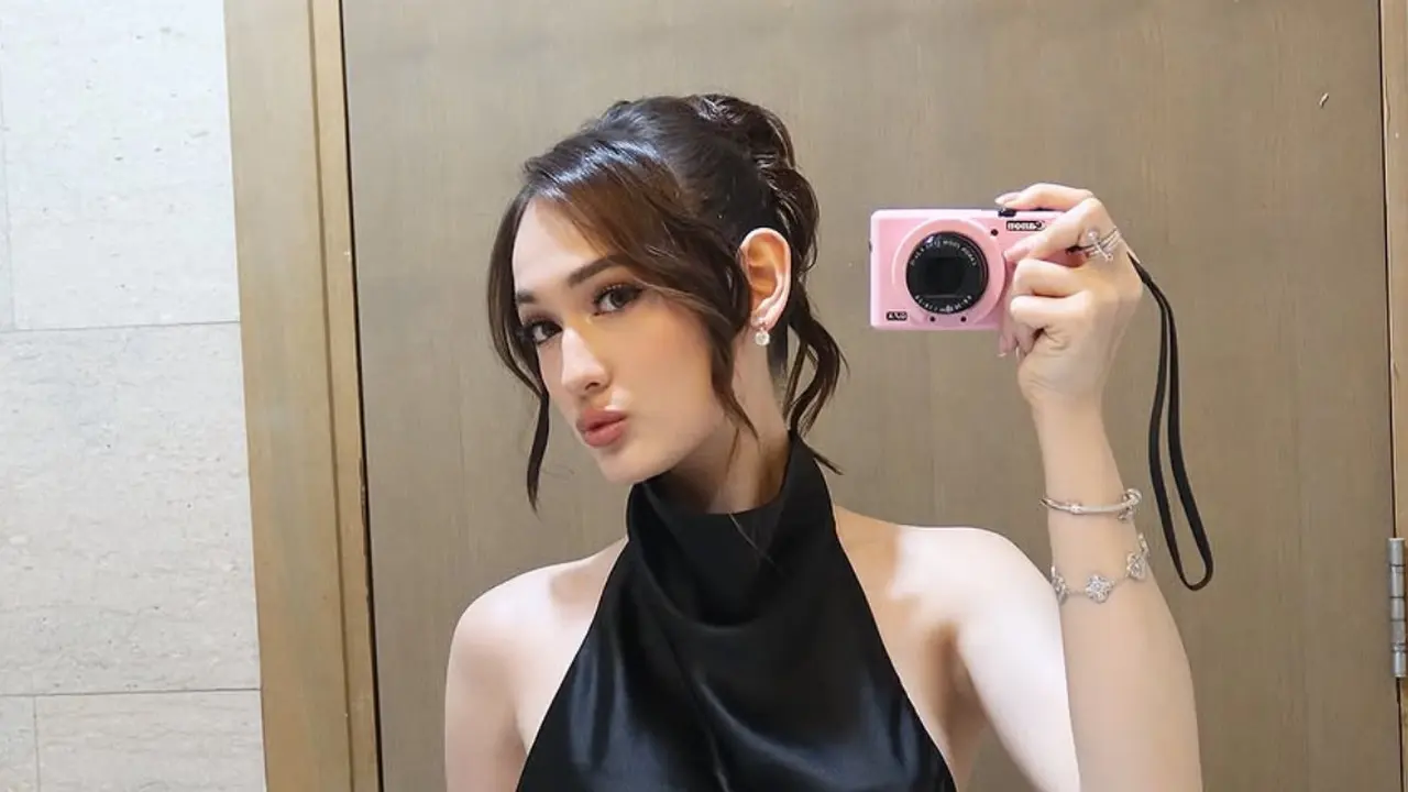 Laura Moane di Pernikahan Syifa Hadju dan El Rumi
