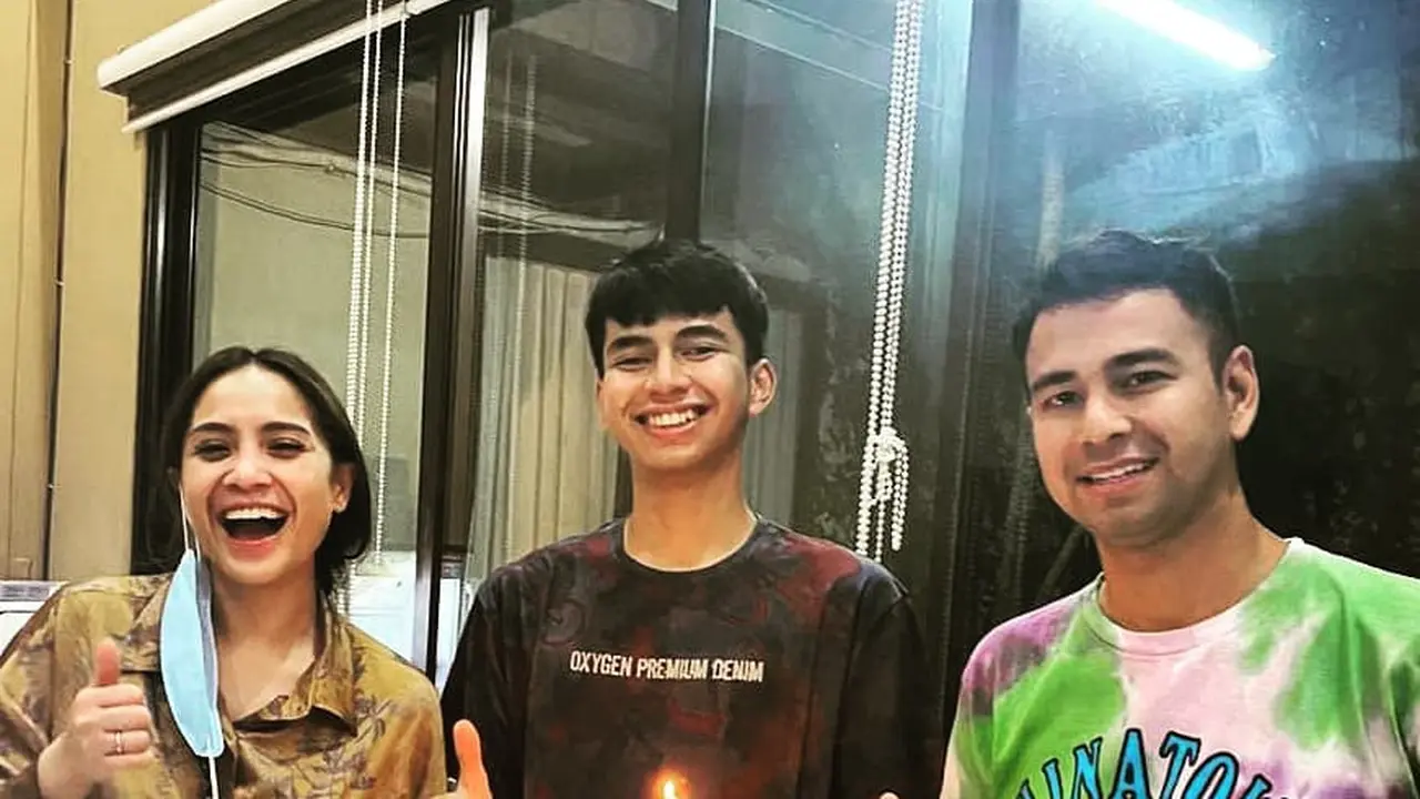 7 Potret Kejutan Ultah Dimas Ramadhan Dari Raffi Ahmad dan Nagita Slavina