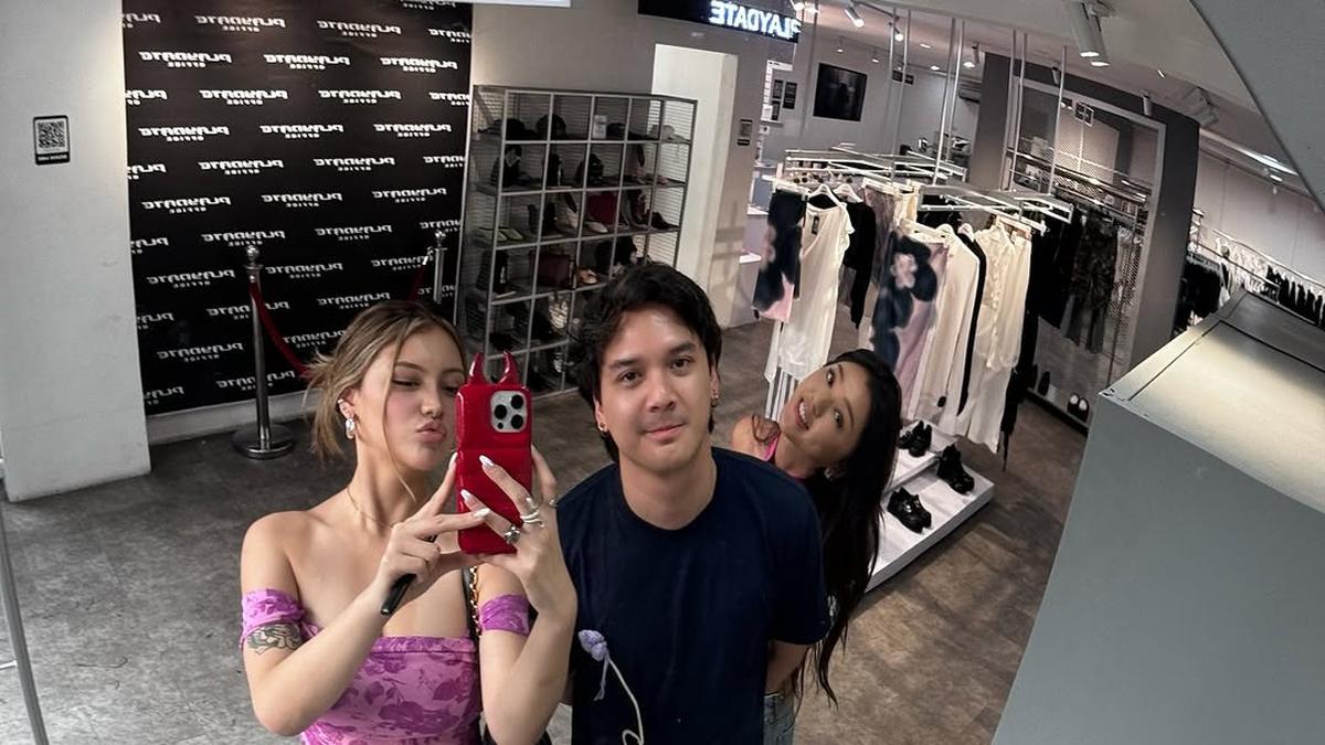 Gaya Kompak Photo Box Baskara Mahendra, Gabriella Ekaputri, dan Violetta Wijaya
