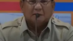 Prabowo Setujui Tambahan Dana Daerah Usulan Mendagri

Presiden Prabowo Subianto mengalokasikan dana Rp4 miliar untuk masing-masing dari 52 kabupaten/kota terdampak bencana di Aceh, Sumatra Utara, dan Sumatra Barat. Kebijakan ini diambil setelah Mendagri Tito Karnavian melaporkan bahwa anggaran be...