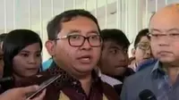 Fadli Zon mengunjungi RS Sumber Waras. Sementara itu, Menteri Keuangan Bambang Brodjonegoro jabat Ketua Develompment Comitee Bank Dunia.