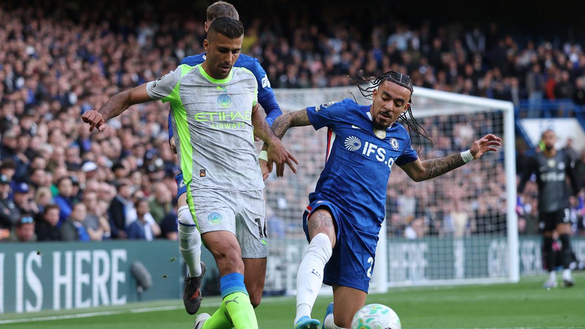 Chelsea Terpuruk, Liam Rosenior Akui Timnya Sedang dalam Situasi Sulit