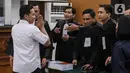 Terdakwa Richard Eliezer Pudihang Lumiu usai menjalani sidang dengan agenda pembacaan tuntutan oleh Jaksa Penuntut Umum dalam kasus pembunuhan Brigadir Yosua Hutabarat di Pengadilan Negeri Jakarta Selatan, Rabu (18/1/2023).Menurut jaksa, pembunuhan berencana terhadap Brigadir Yosua dilakukan bersama-sama empat terdakwa lain yakni, Ferdy Sambo, Putri Candrawathi, Ricky Rizal atau Bripka RR dan Kuat Ma’ruf. (Liputan6.com/Johan Tallo)