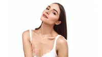 Tren makeup nude 2019 ala Olivia Culpo. (dok. LAKME)