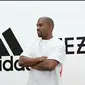 Kolaborasi brand olahraga asal German Adidas dan lini busana Kanye West Yezzy sepakat melanjutkan kerjasama sekaligus cetak sejarah